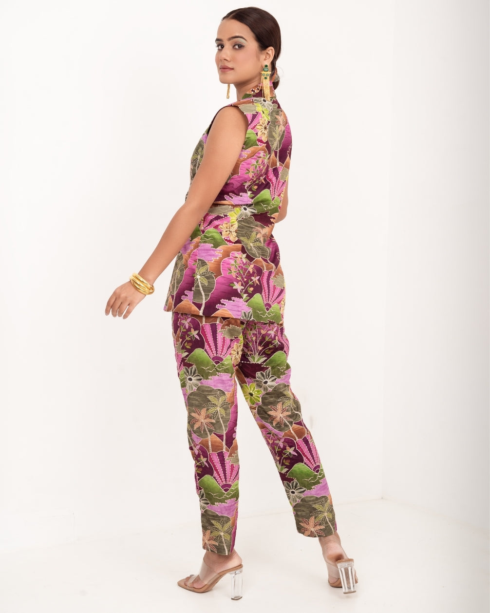 IRA EMBROIDERED SLEEVELESS BLAZER CO-ORD